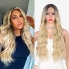 Olymei Perruque bouclée à bords longs de 66 cm pour femme - Cheveux synthétiques ondulés - Blond ombré - Avec raie centrale n