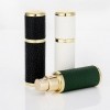 FRIUSATE Lot de 3 mini atomiseurs de parfum en cuir rechargeables - 5 ml - Pour voyage - Avec 3 distributeurs de parfum noir