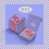 ITZY - Crazy in Love [Random Ver.] Vol.1 Album + Cartes photos supplémentaires