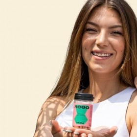 NEEO | Vitamines pour la Peau Anti-Âge | Formule Teint Éclatant Riche en Actifs Naturels | Booster de Collagène | Fabriqué en