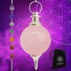 Pendule Divinatoire en QUARTZ ROSE - Pendule de Radiesthésie Universel avec Chaîne 7 Chakras [𝐒𝐚𝐭𝐢𝐬𝐟𝐚𝐢𝐭 𝐨𝐮 𝐑𝐞𝐦𝐛𝐨𝐮𝐫𝐬𝐞 𝐚 𝐕𝐈𝐄] 