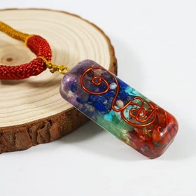 Ensemble de cristaux de guérison dénergie naturelle des sept chakras - 1 pierre écrasée - 1 collier avec pendentif carré et 