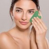 RADIANT HARMONY Outil Jade Gua Sha – sûr, cadeau, authentique et facile à transporter avec instructions français non garanti