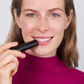 herpotherm® – le stick chauffant contre les boutons de fièvre - traitement sans produits chimiques, agit uniquement par la ch