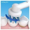 Oral-B Vitality 100 Brosse À Dents Électrique Rechargeable, 1 Manche Noir, 1 Brossette CrossAction