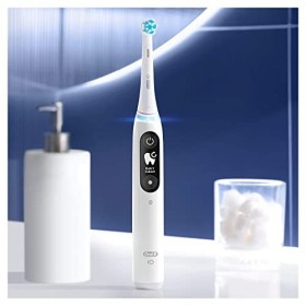 Oral-B iO 6N Brosse À Dents Électrique Blanche connectée Bluetooth, 2 Brossettes, 1 Étui De Voyage & iO Gentle Care Brossette