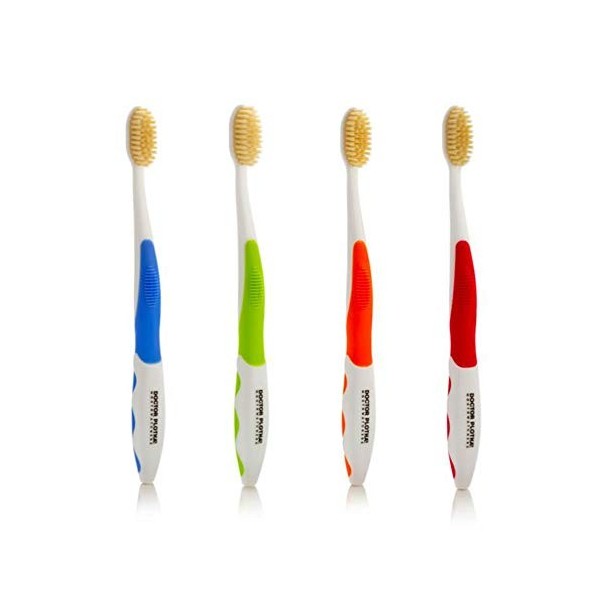 Mouthwatchers Lot de 4 brosses à Dents antimicrobiennes avec Poils argentés pour Adulte Orange, Bleu, Rouge et Vert