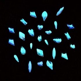 Assortiment de formes en verre à dos plat Aurora - Strass transparents - 6 tailles de diamants ronds pour décoration dongles