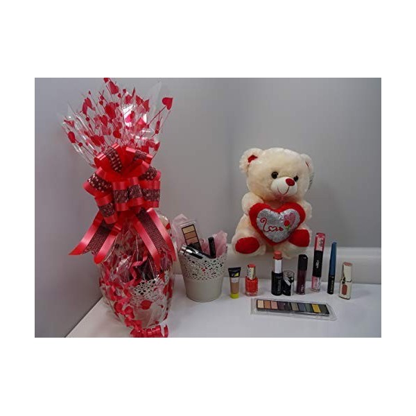 C - Coffret cadeau de maquillage LOreal Make Up avec ours en peluche et fond de teint