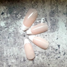 Ongles artificiels décorés avec des motifs ongles Deni Carte