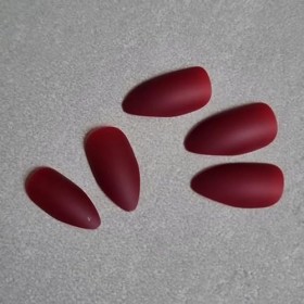 Ongles artificiels décorés avec des motifs ongles Deni Carte