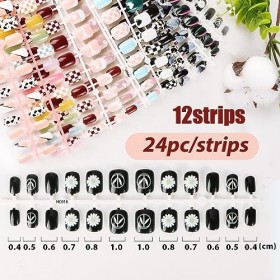 288PCS Faux Ongles Courts Ronds Colorés Ongles Nail Art Couverture Complète à Ongles Accessoires Bricolage Ongles Cadeau Femm