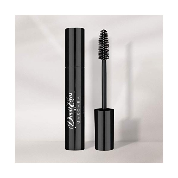 Mascara noir longue durée Devil Eyes de Pippa of London 504 