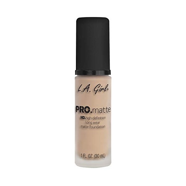 L.A. GIRL Pro Matte Foundation - Porcelain