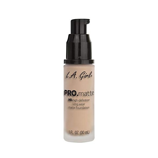 L.A. GIRL Pro Matte Foundation - Porcelain