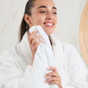 crème pour le visage et le corps idratante per pelli secche tubo rosa 75 ml