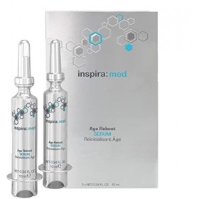 Le sérum reboot Inspira Med Age avec triple acide hyaluronique et cellules souches de mousse donnent une peau jeune et ferme 