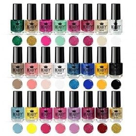 Set de 50&nbsp;articles de manucure de 48&nbsp;couleurs de vernis différents avec 2&nbsp;planches de «&nbsp;nail art&nbsp;»