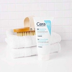 CeraVe Crème régénératrice pour les pieds, pour les peaux extrêmement sèches, rugueuses et gercées, réduit les callosités, av
