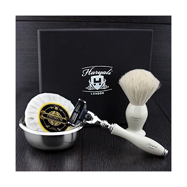 Haryali London Kit de rasage 4 pièces pour homme Rasoir 3 lames avec blaireau en poils de blaireau blancs, savon et bol