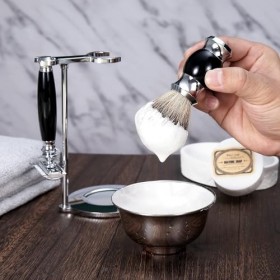 GRUTTI Ensemble de rasage 4 en 1 pour hommes, Rasoir Support Brosse + bol de rasage + rasoir de sûreté + blaireau rasage, rât