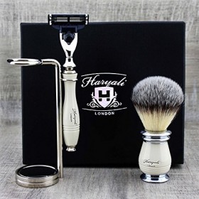 Couleur ivoire 3&nbsp;pièces Kit de rasage pour homme. Le