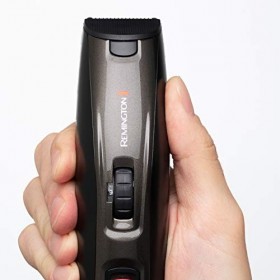 Remington The Crafter MB4051 Kit de toilettage de barbe tout-en-un sans fil avec ciseaux, serviette à barbe et bavoir