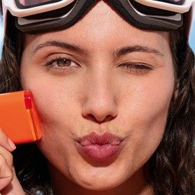 SVR - Easy Stick SPF50+ Visage & Corps Sun Secure - Invisible - Association de Filtres Brevetée - Résiste à LEau - Pour Bébé