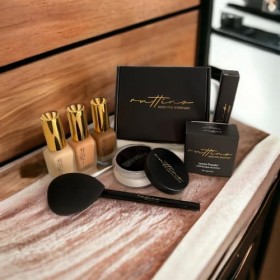 RUTTINO Loose Powder + 1 x Fluffy Puff mattifying & oil control velvet-finish Texture fine et soyeuse Finition lisse