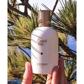 Eau de Toilette mixte CAMPOS DE IBIZA, parfum de Cèdre avec essence de Bois de Cèdre, Santal, Gingembre, et Cannelle. Un clas