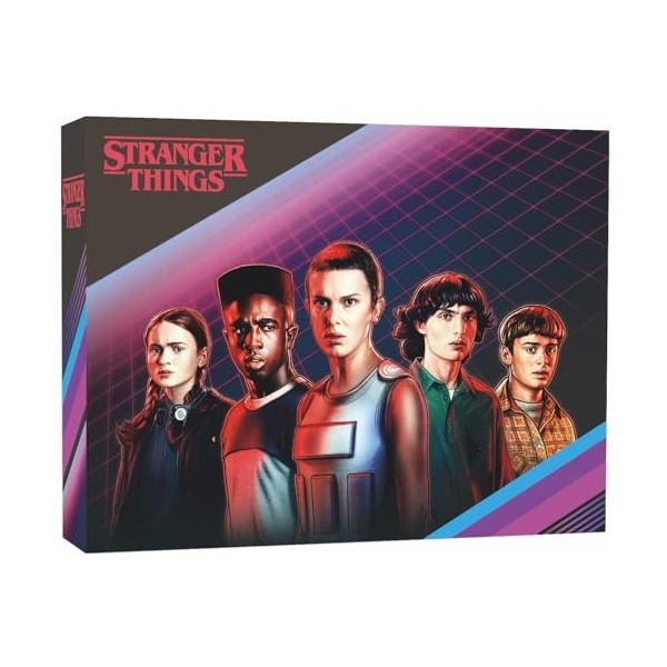 NETFLIX Stranger Things Coffret cadeau avec eau de toilette 100 ml, vernis à ongles et étui de protection en forme de cassett