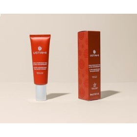 Ustawi Hydratant Ultra-Nourrissant pour Illuminer la Peau avec de la Vitamine C, de la Niacinamide et le Fruit Éclaircissant 