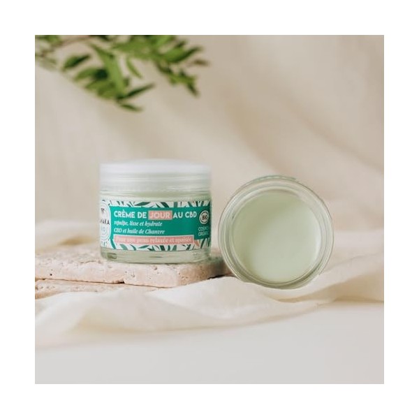 SANAKA BIO Crème de jour au CBD apaisant. Acide hyaluronique, Huile de chanvre BIO, Aloe vera. 99% d’origine naturelle, vegan