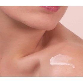 Zago Milano DOLCE ALMOND crème pour le corps restructurant nourrit et hydrate la peau VEGAN Made in Italy 250 ml