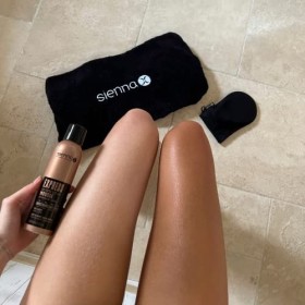 Sienna X Mousse Autobronzante Express Q10 200 ml. Formule à séchage rapide enrichie en vitamine E. Faux bronzage pour le visa