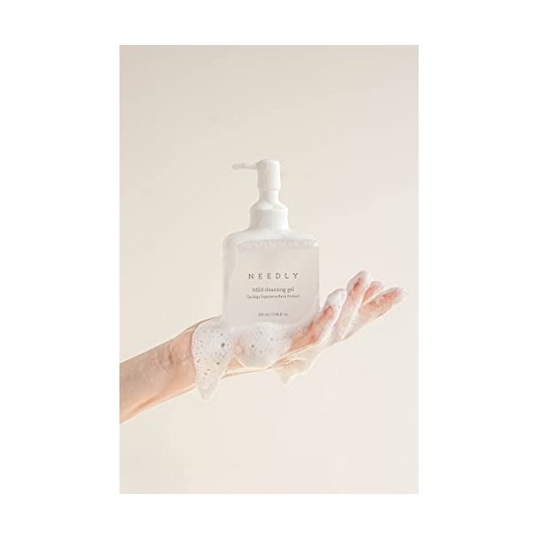 Needly | Nettoyant hydratant équilibré pH | Gel nettoyant doux | Solution de clarification de lacné