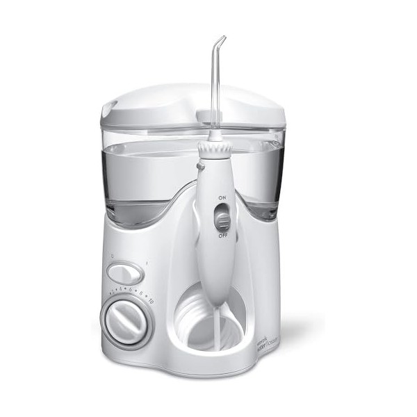 Waterpik - hydropulseur - WP100EU Ultra - Jet dentaire livré avec 7 embouts et le protège-carte Arkebion® dédié à la Protecti