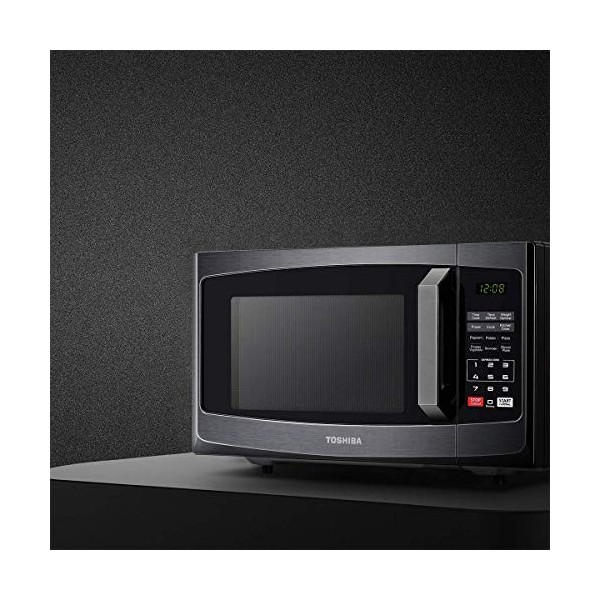 Toshiba ML-EM23P BS Four à micro-ondes 800 W 23 L avec affichage numérique, dégivrage automatique, cuisson express à une tou