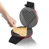 Cloer 1633V Gaufrier pour un gros coeur de gaufre, Revêtement antiadhésif , Lumière de cuisson, 930W, boîtier métallique laqu