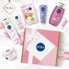 NIVEA Coffret cadeau rose, coffret soin comprenant shampooing, lingettes de nettoyage, soin de jour, gel douche hydratant, et