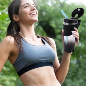 Blender Portable, Mixeur Portable des Fruits Rechargeable USB avec 4 Lames en Acier Inoxydable, Mélangeur Personnel pour Shak