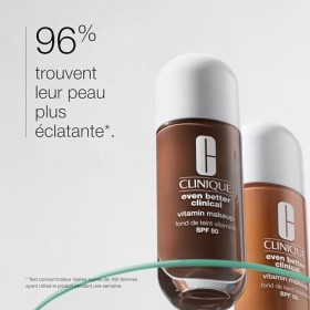 Clinique Even Better Clinical Fond de Teint Vitaminé SPF 50 Vitamines C, E + B3 | Couvrance Légère + Fini Radieux, 30 ml