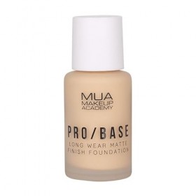 MUA Makeup Academy Pro/Base Fond de teint mat longue tenue couvrance complète, teinte 150, 30 ml – Végétalien et sans cruaut