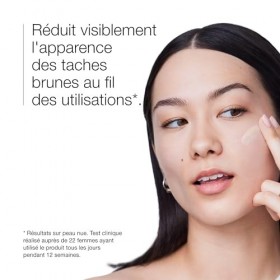 Clinique Even Better Fond de Teint SPF 15 | Couvrance Moyenne + Fini Naturel | Vitamine C | Unifie le Teint + Réduit les Tach