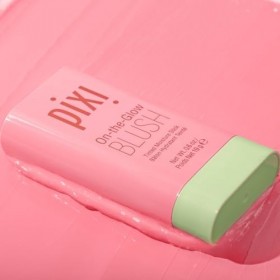 Pixi Beauty On-the-Glow Blush | Teinte: Fleur | Stick Hydratant Teinté pour Joues et Lèvres | Multistick au Ginseng, Aloe Ver