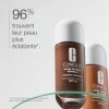 Clinique Even Better Clinical Fond de Teint Vitaminé SPF 50 Vitamines C, E + B3 | Couvrance Légère + Fini Radieux, 30 ml