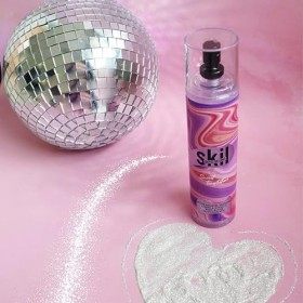 SKIL - Brume Pailletée Parfumée Femme - Sweet Temptation - Collection Toxic Love - Fabriqué En France - Flacon Rechargeable -
