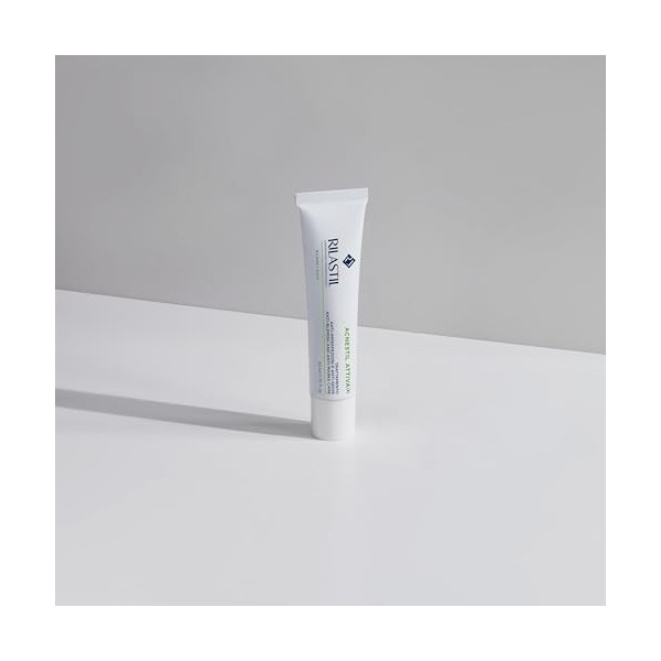 Rilastil Acnestil Attiva + Crème, soin anti-imperfections pour peaux mixtes, grasses et à tendance acnéique, pack de 40 ml