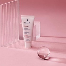 Rilastil Defesa AR Crème apaisante anti-rougeurs avec pré et post biotiques équilibrant pour les peaux sensibles Sans parfum 