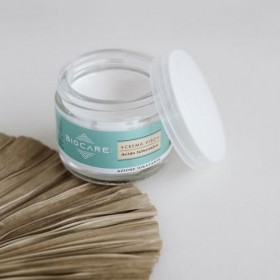 Crème visage à lacide hyaluronique